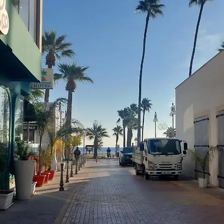 Finnikoudes 2 Bed Sea View 아파트