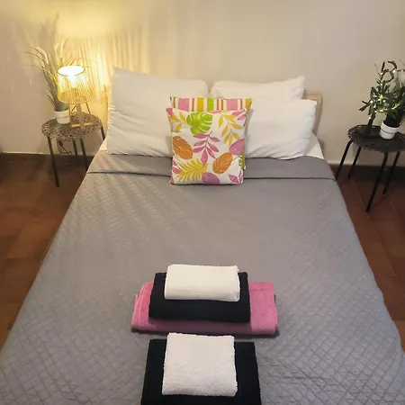 Finnikoudes 2 Bed Sea View Daire