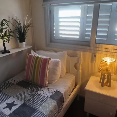Daire Finnikoudes 2 Bed Sea View