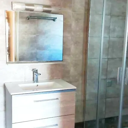 Finnikoudes 2 Bed Sea View Apartmán